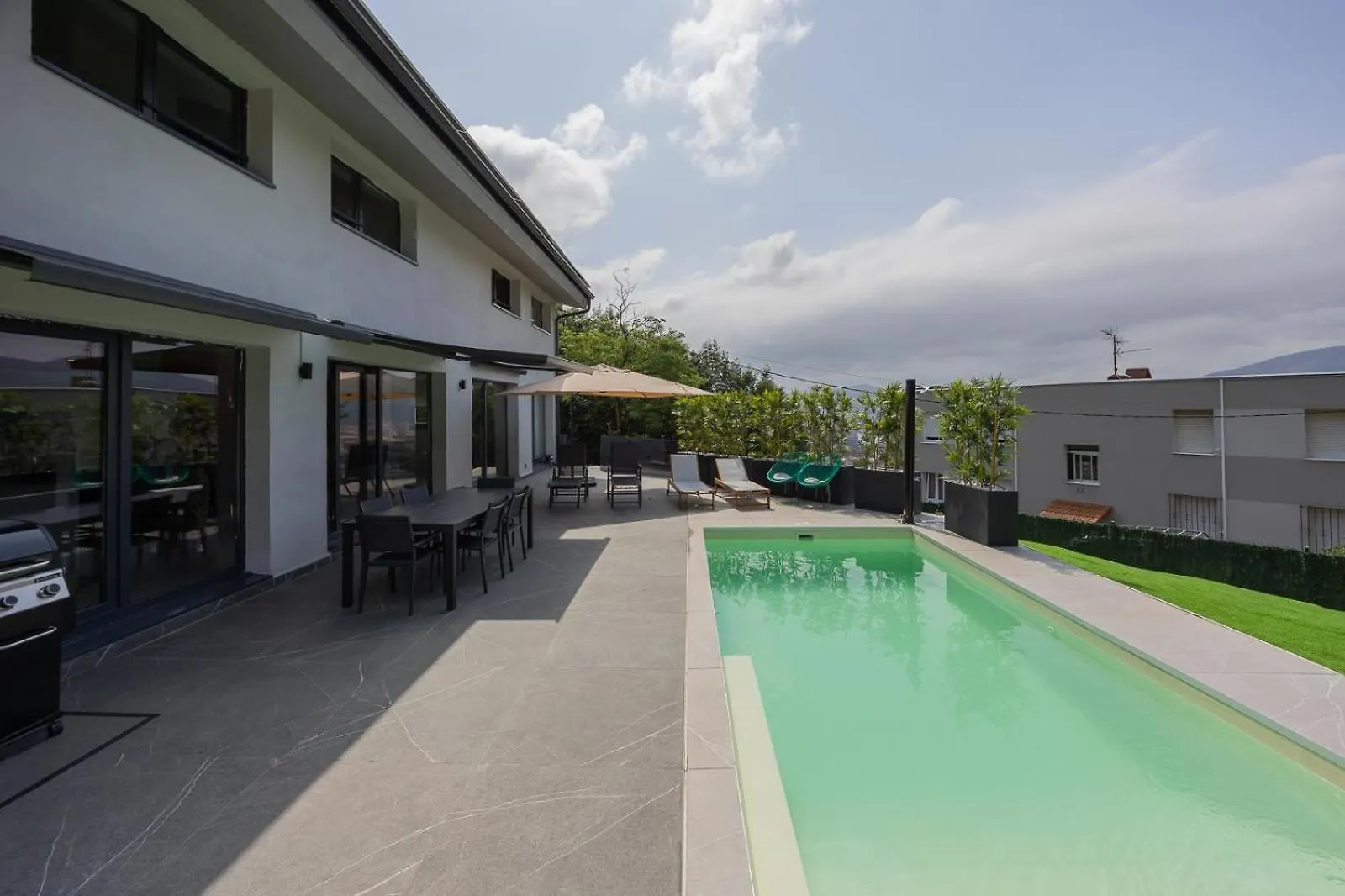 House With Pool And Panoramic View Of Bilbao Villa Nyaraló